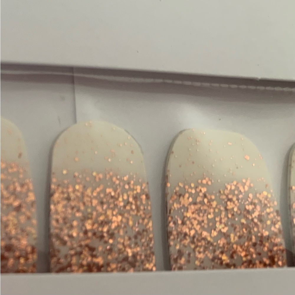 Color Street Glitter Dipped Nail Strips: Coming Up Rose Gold